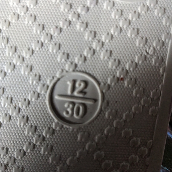 * GIRL BOSS TIE DYE PURPLE SLIDES SANDALS WATER SHOES SIZE 12 WATER NWT - Picture 4 of 4